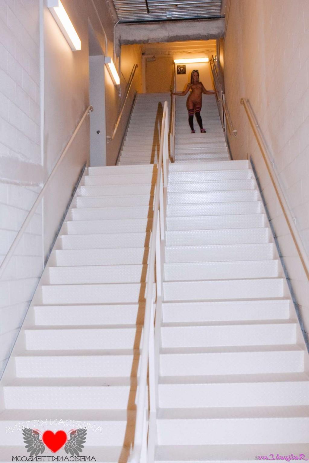 18P Aaliyah on the stairwell looking fantastic and some great shots of her beautiful