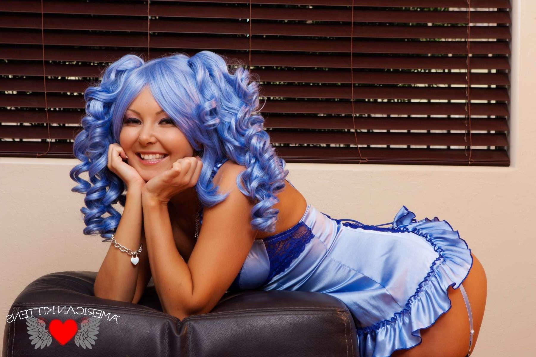 18P Never before seen Aalyah Love goes crazy and now has blue hair and the blue hair
