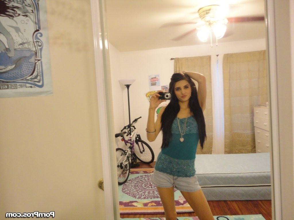 16P Skinny girlfriend takes care of her guys big dick