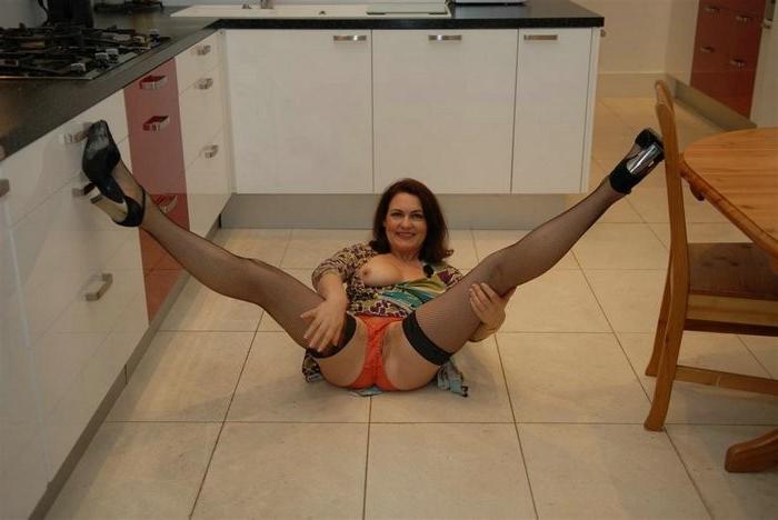11P Real Amateur Wife