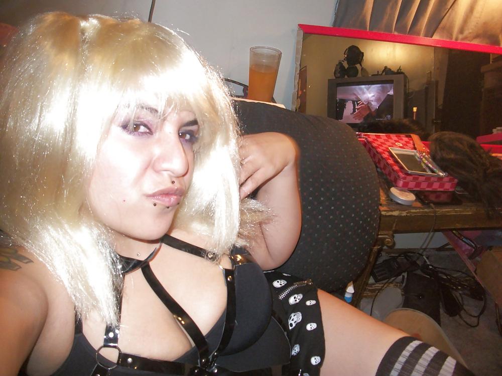 11P Cell Phone & Self Pics