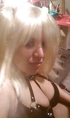 11P Cell Phone & Self Pics