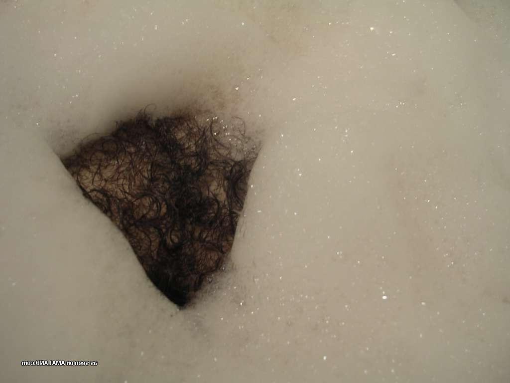 15P Amateur wife shows off hairy pussy on vacation in homemade pix