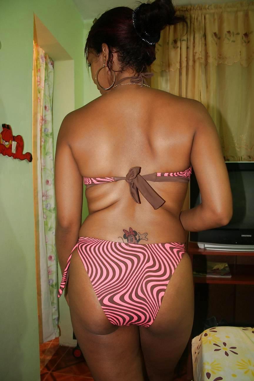 22P EBONY GIRL VIVIANA