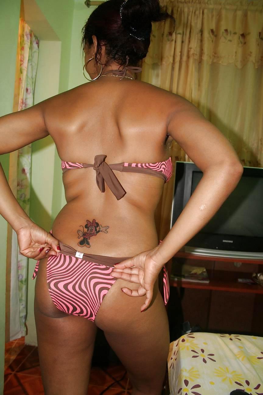 22P EBONY GIRL VIVIANA