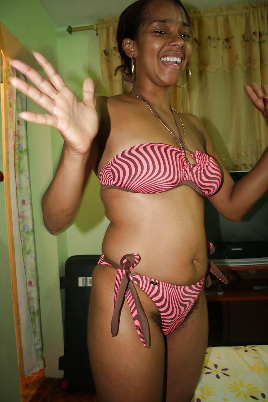 22P EBONY GIRL VIVIANA