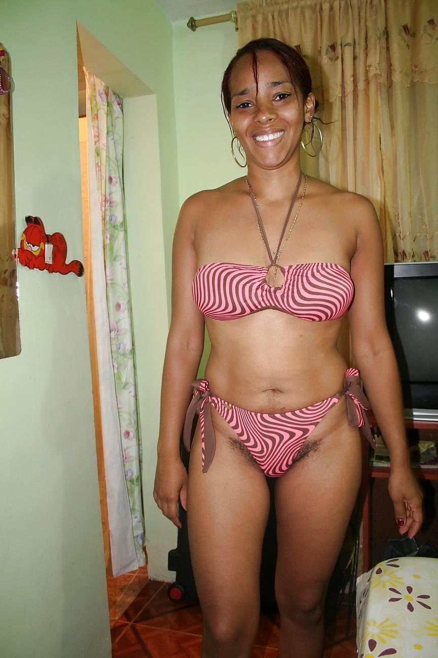 22P EBONY GIRL VIVIANA
