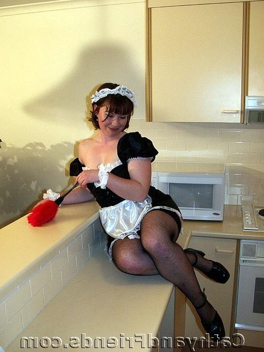 16P Naughty young maid exposes her tits n nice pussy
