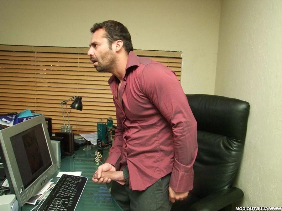 12P MILF Secretaries Persia Monir and Tatiana Petrove strokes guys cock in the offic