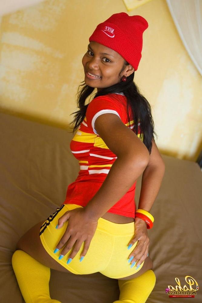 16P Indian in yellow