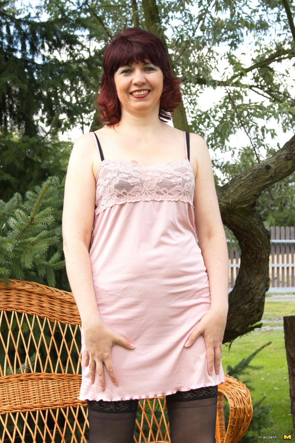 16P Naughty mama playing in the garden with herself