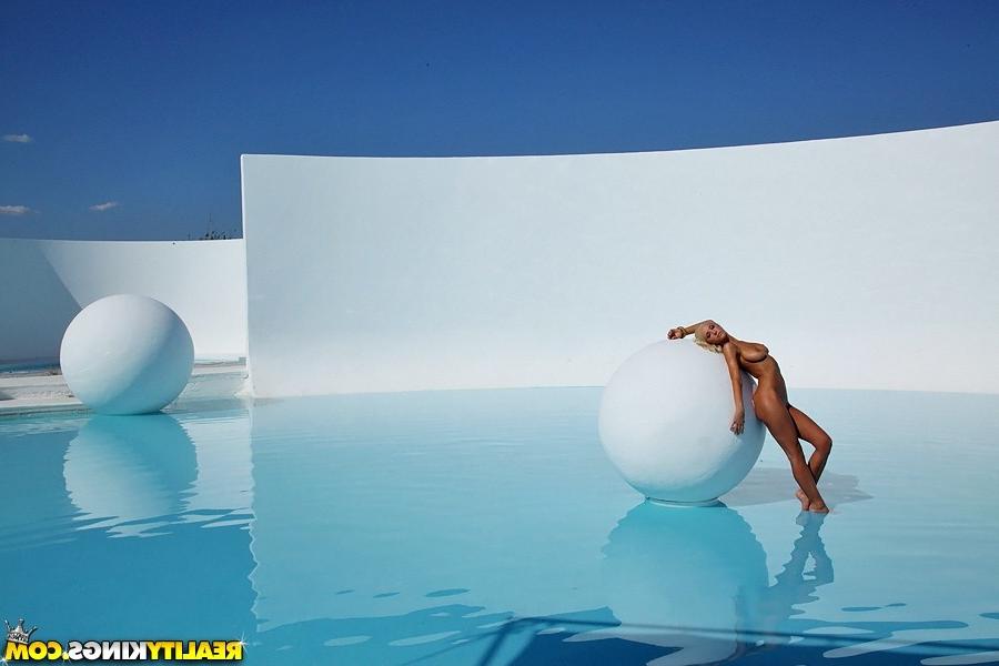 12P Hot lesbian models caught fucking on the modeling set real hot bikini lesbian se