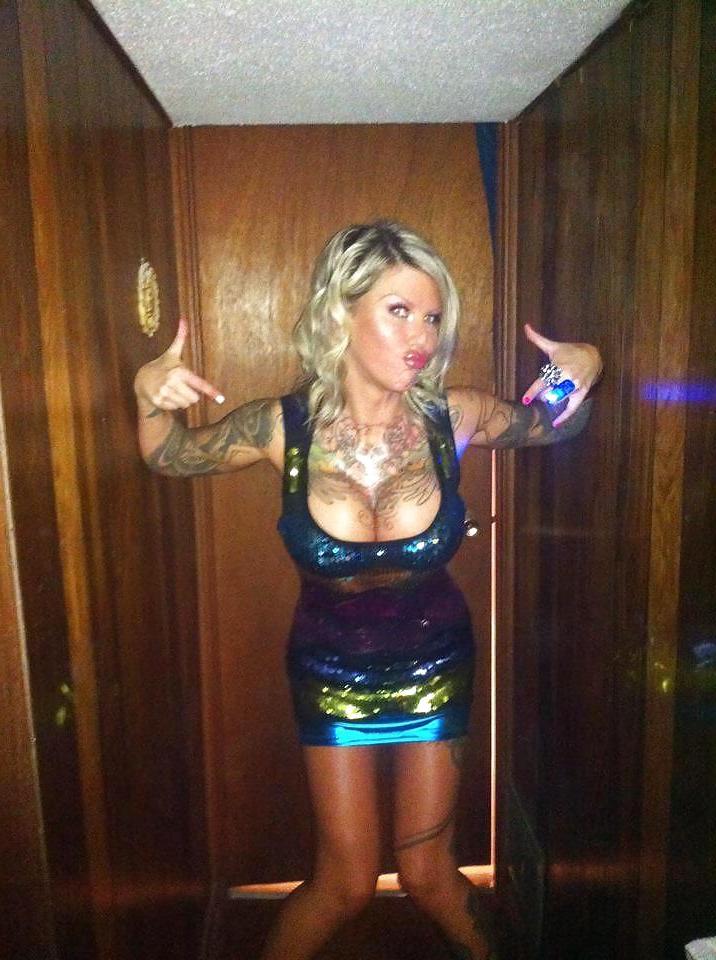 22P Even MORE Hot Blonde Tats and Huge Tits