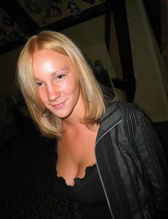12P Real Amateur Wife