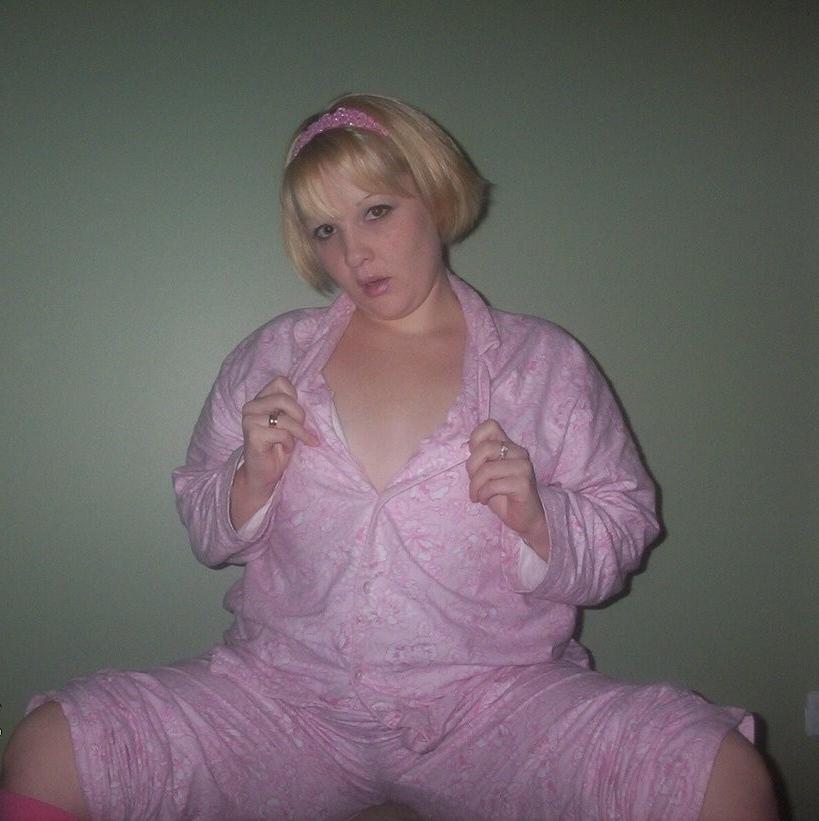 15P Amazing hottest wife slut