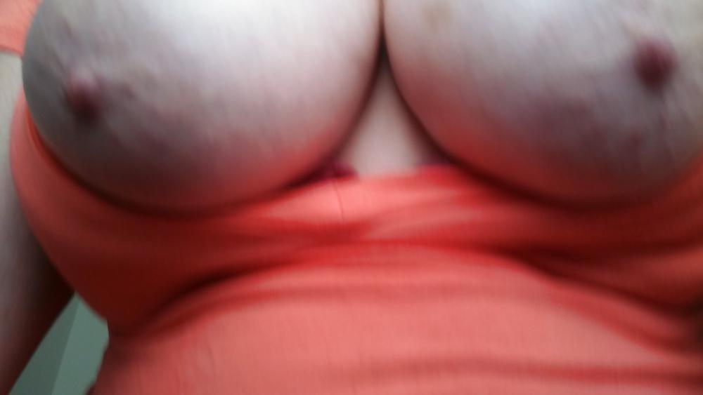 25P I'm just a n8gga that loves titties!!!  