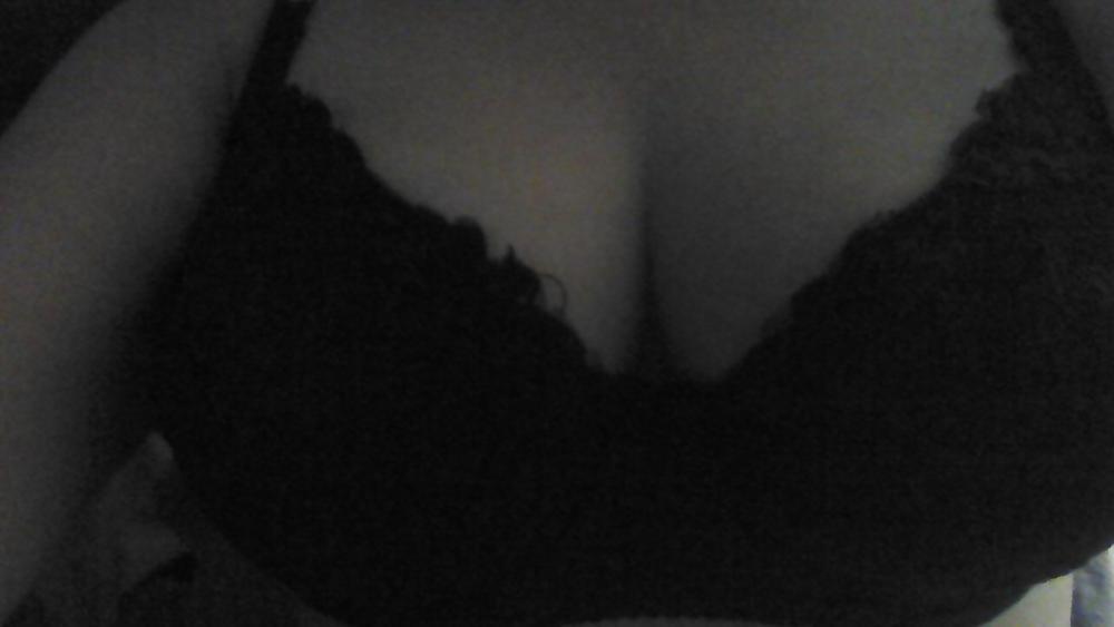 25P I'm just a n8gga that loves titties!!!  