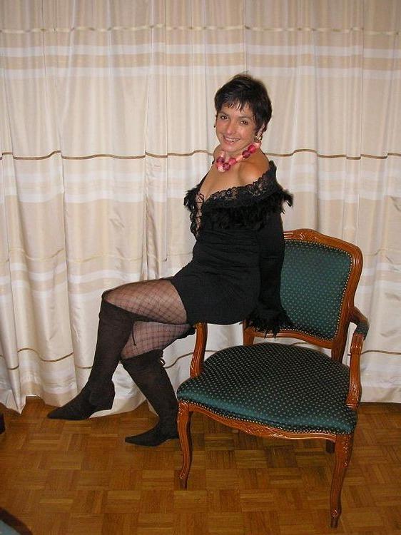 15P French housewife Nathalie in black lingerie and stockings
