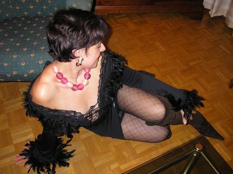 15P French housewife Nathalie in black lingerie and stockings