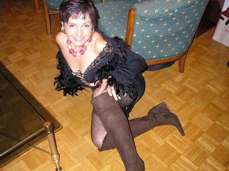 15P French housewife Nathalie in black lingerie and stockings