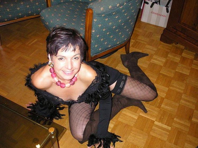 15P French housewife Nathalie in black lingerie and stockings
