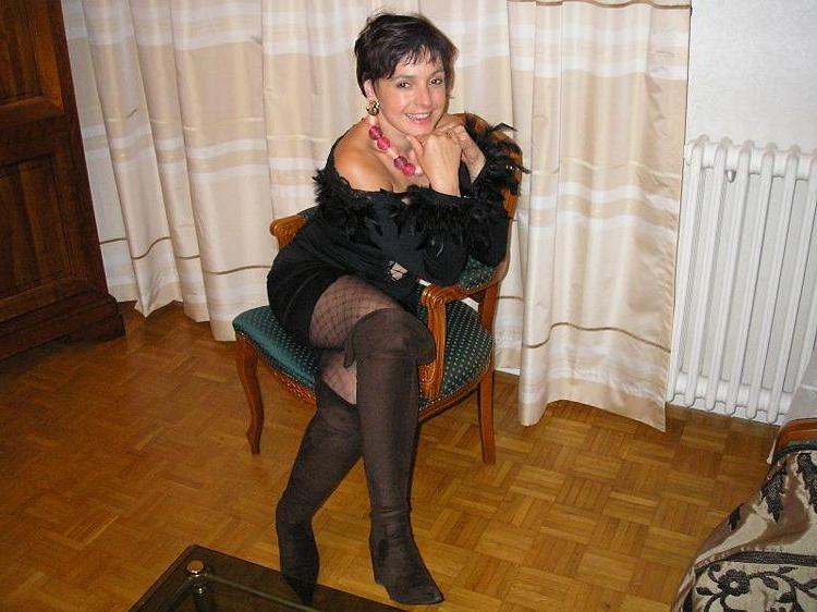 15P French housewife Nathalie in black lingerie and stockings