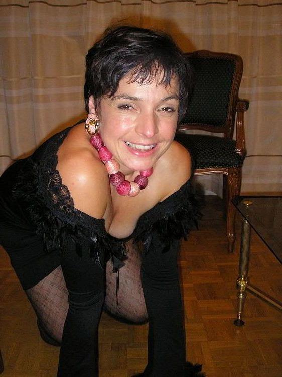 15P French housewife Nathalie in black lingerie and stockings