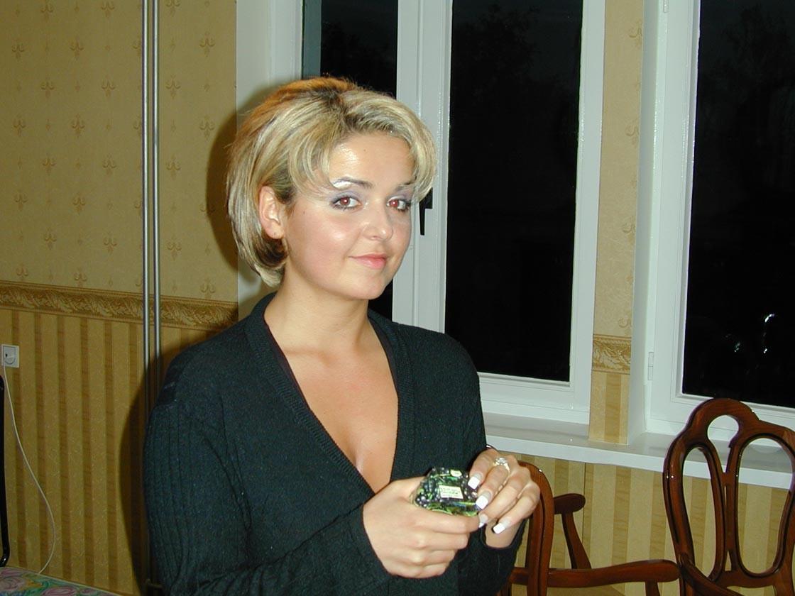 20P Busty blonde amateur wife home action