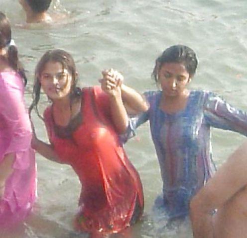 15P Beautiful Indian Girls 2-- By Sanjh
