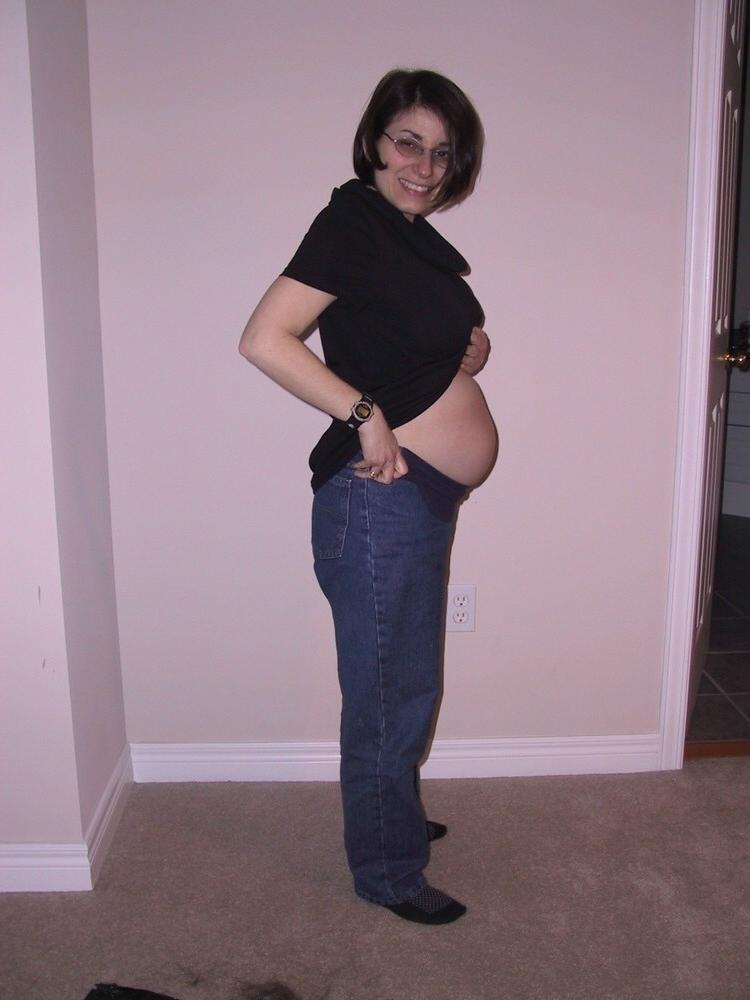 15P Pregnant wife uses huge tits for titfucking