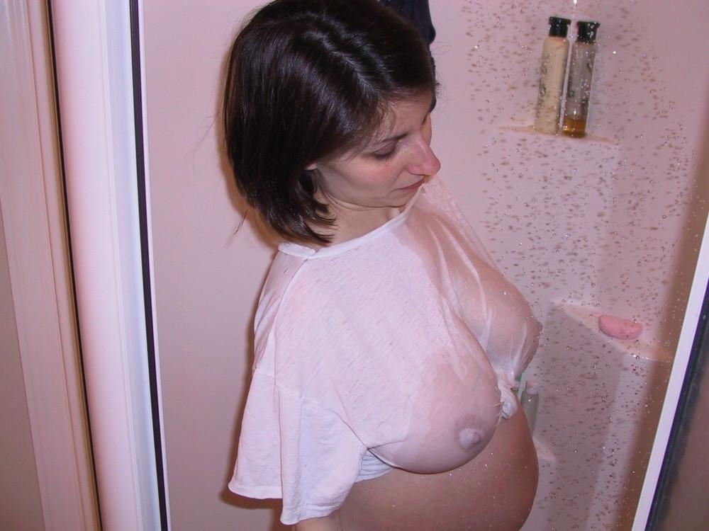 15P Pregnant wife uses huge tits for titfucking