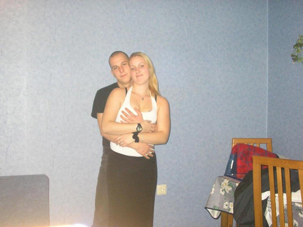 20P Amateur couple home fuck with dildo