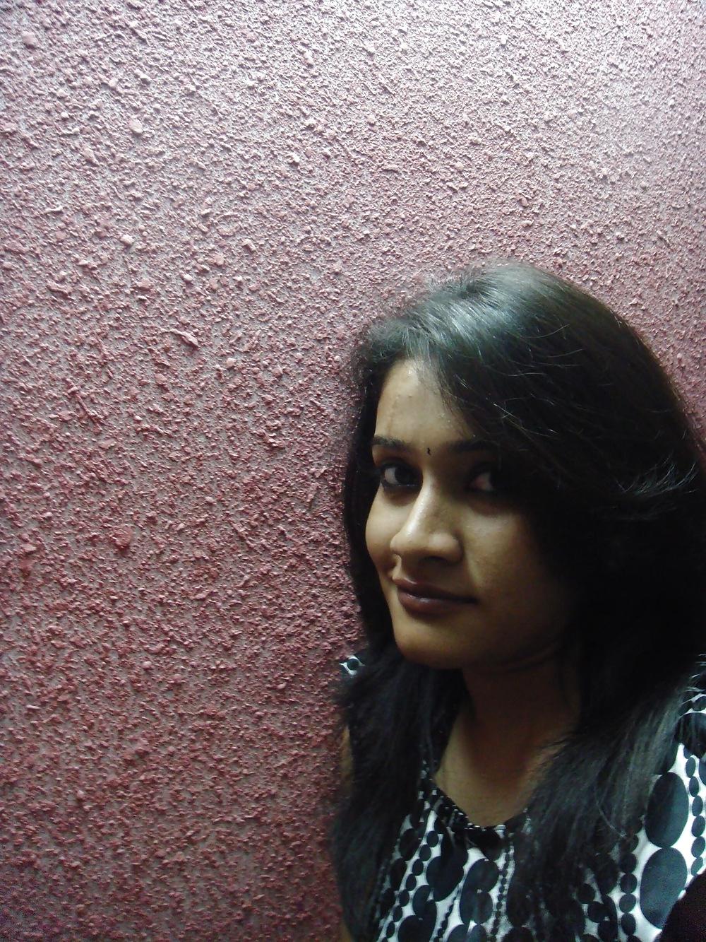 7P Hot desi big boobs and large areolas