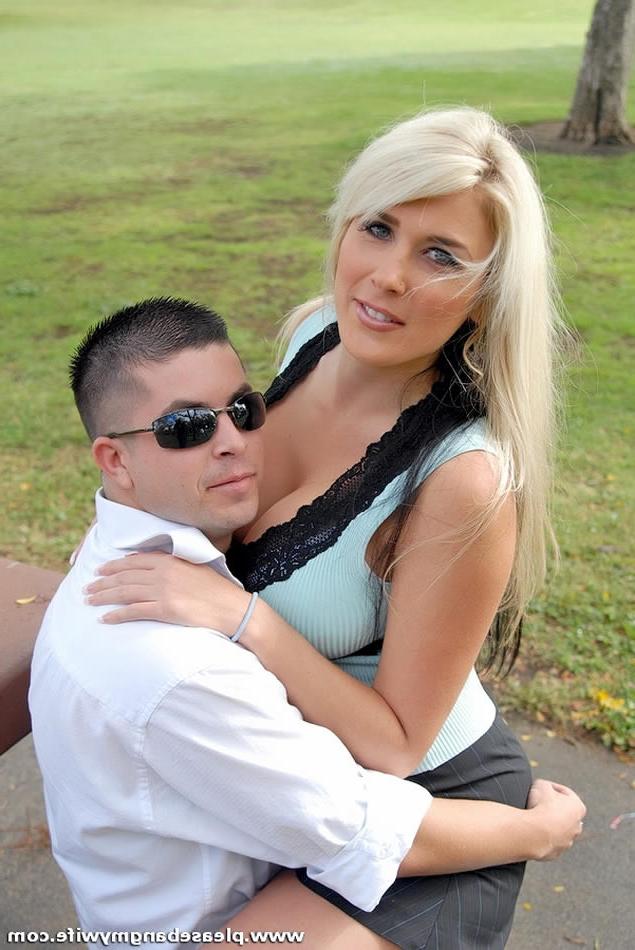 16P Busty Blonde Wife Gets Fucked While Hubby Watches