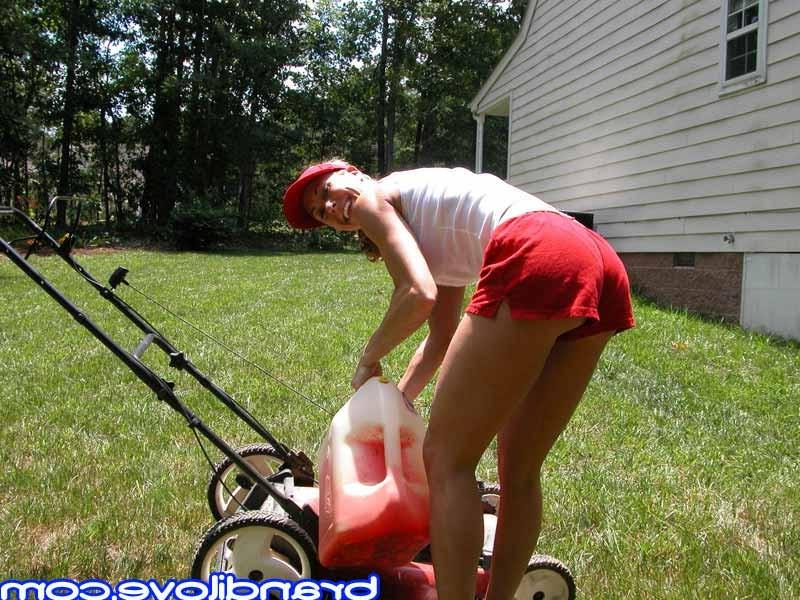 15P MILF teasing in her garden