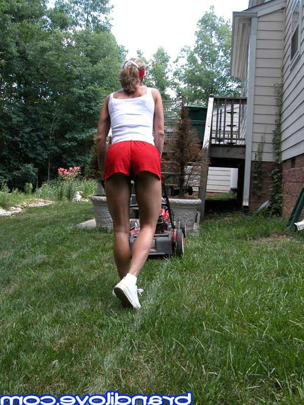 15P MILF teasing in her garden