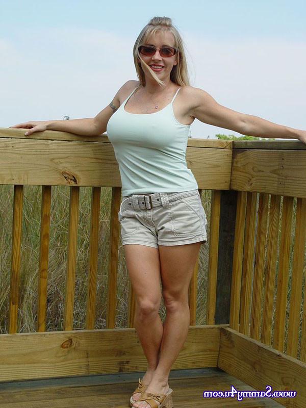 15P Outdoor blowjob by busty amateur wife