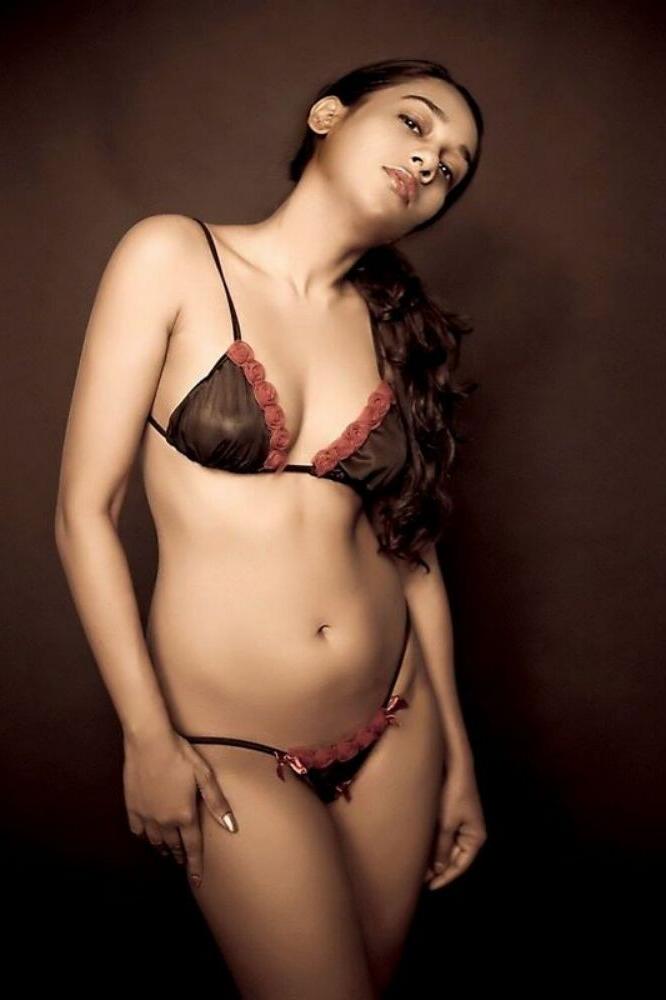 15P Real indian gfs are posing and naked gallery 32
