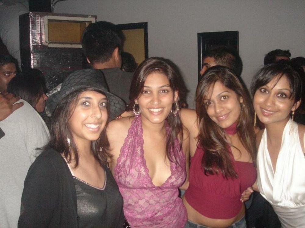 15P Real indian gfs are posing and naked gallery 60