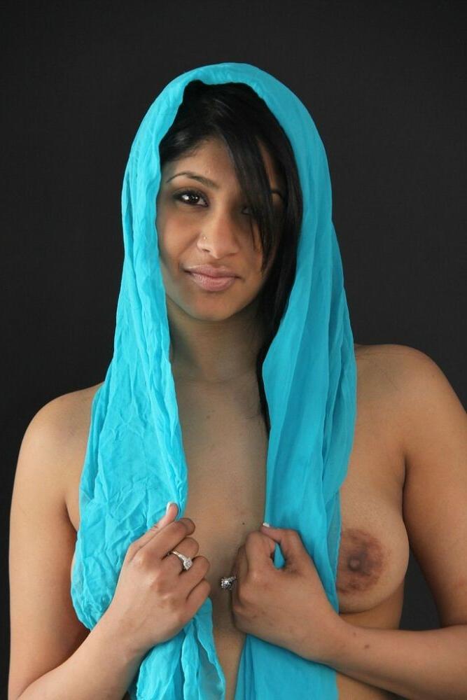 15P Real indian gfs are posing and naked gallery 49