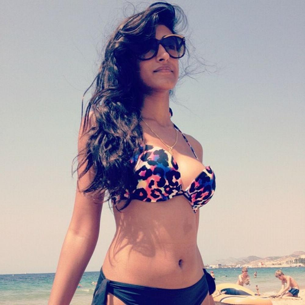 15P Real indian gfs are posing and naked gallery 42