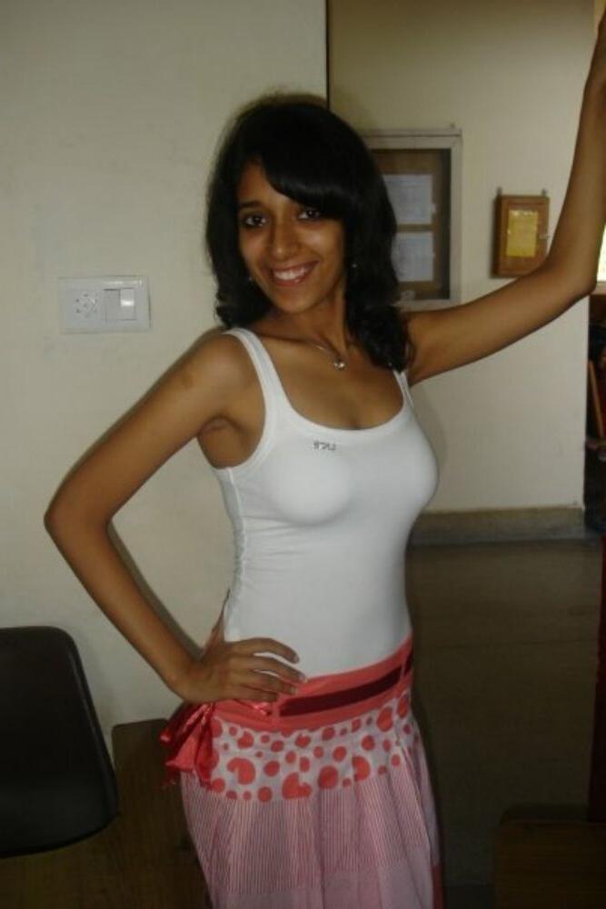 15P Real indian gfs are posing and naked gallery 21