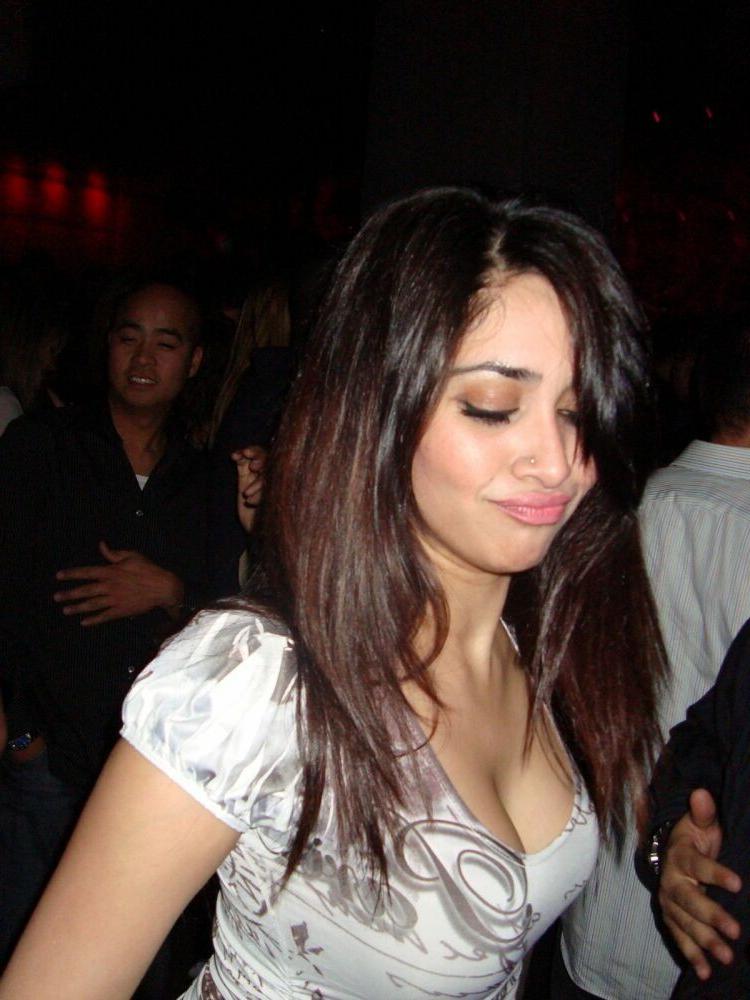 15P Real indian gfs are posing and naked gallery 8