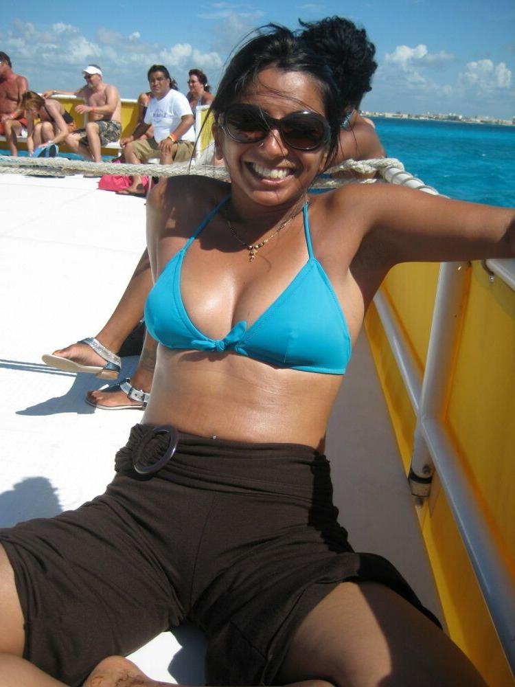 15P Real indian gfs are posing and naked gallery 8