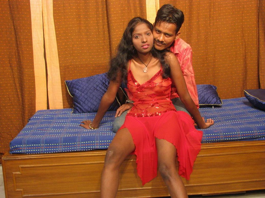15P Indian babe gets fucked
