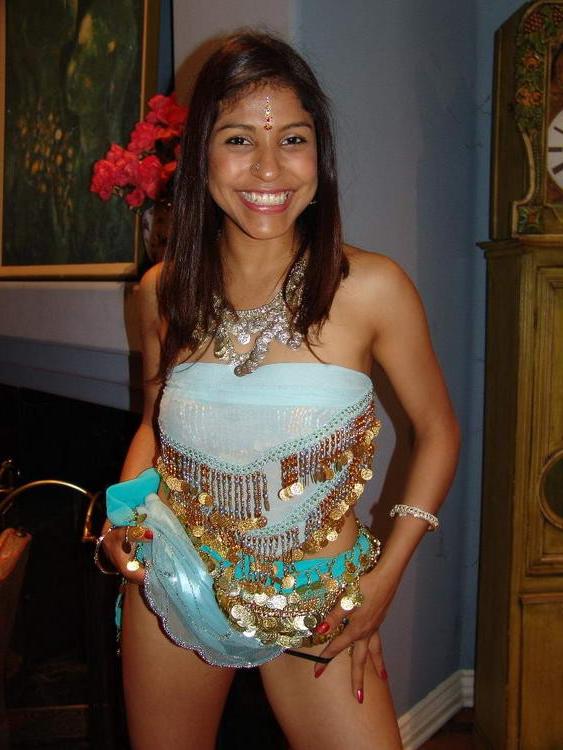 15P Cute Indian Mehla gobbles up a huge dick before she pumps it full into her snatc