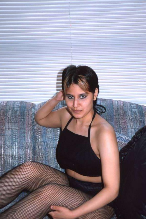 15P Shy Indian girl takes off her top