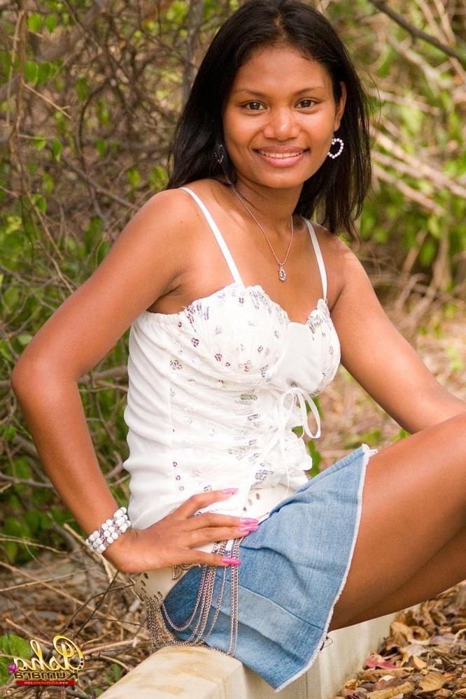 16P indian outdoors