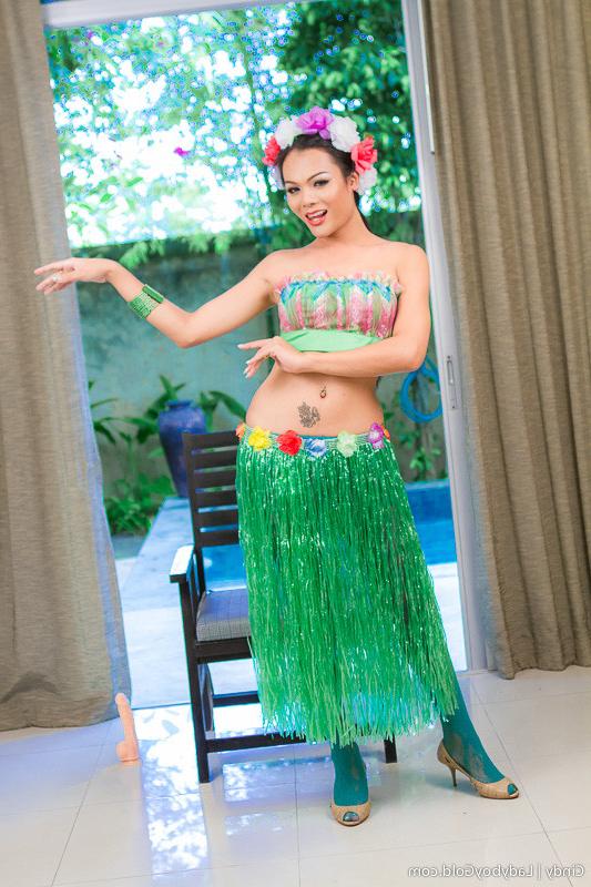 16P Hot Hula Thai Ladyboy masturbating her tight shemale fuck hole sexy asian tranny