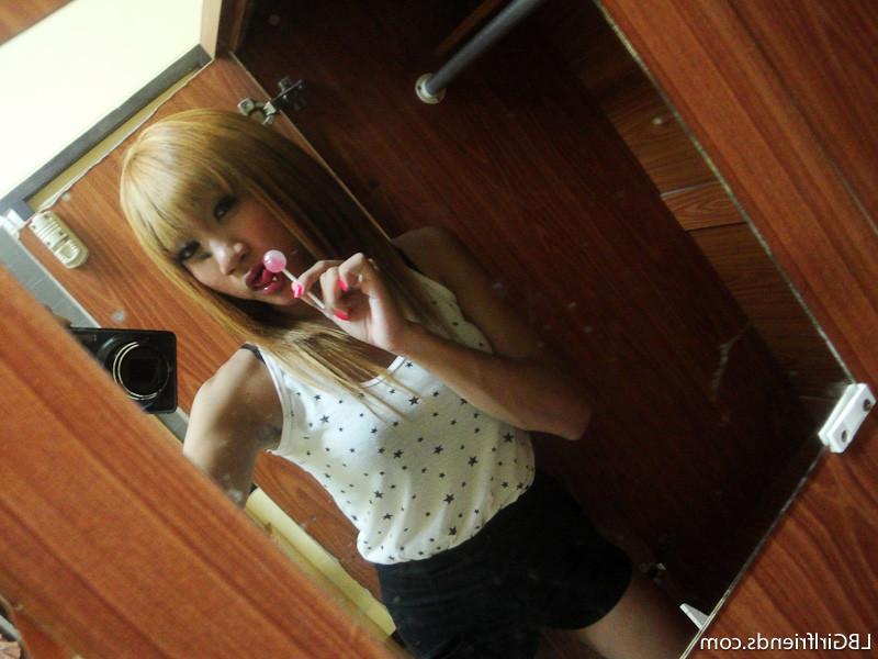 15P Hot Blonde Ladyboy Girlfriend Exposing Her Big Shemale Cock